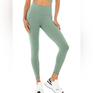 Alo Sea Green 7/8 High-Waist Airbrush Legging